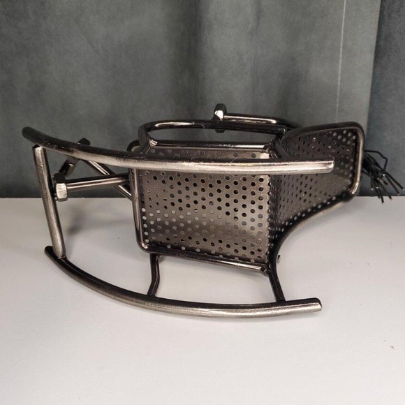 Nuts & Bolts Sculpture Woman in Rocking Chair on Phone STEELMAN24 Hinz & Kunst - Picture 8 of 9